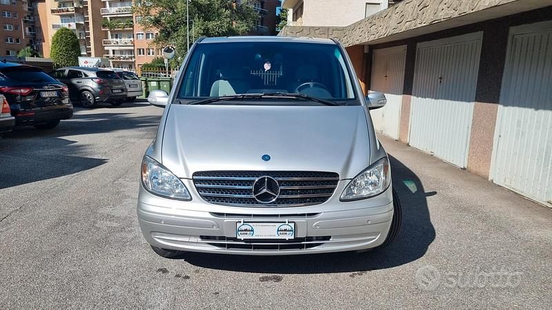 Usata Mercedes Viano 150 CV (110 kW) 2008 Grigio Monovolume