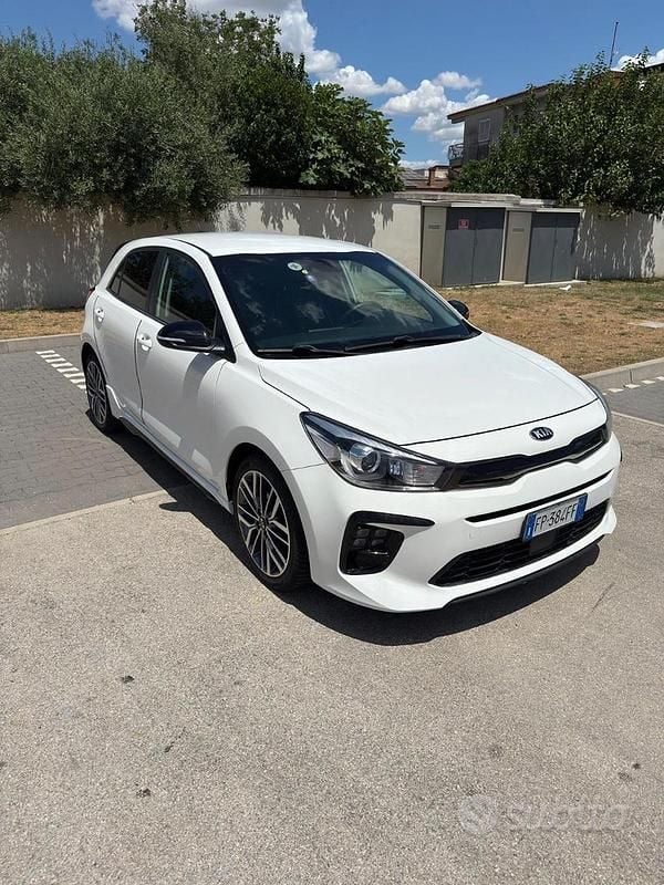 Usata Kia Rio GT-Line 120 CV (88 kW) 2018 Bianco Berlina