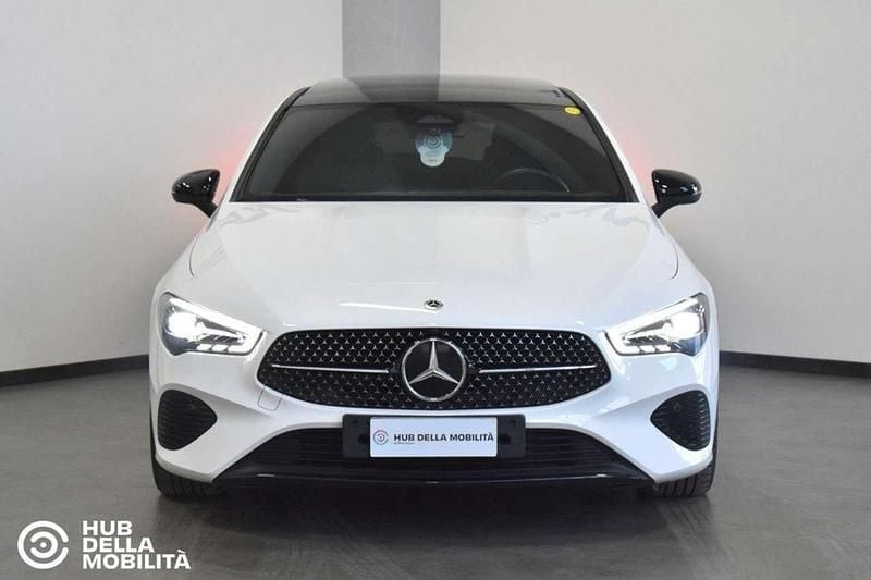 Bianco Usata 2024 Mercedes CLA180 Shooting Brake Advanced Station wagon | 33.900 € (Buon prezzo) - Immagine 1/4