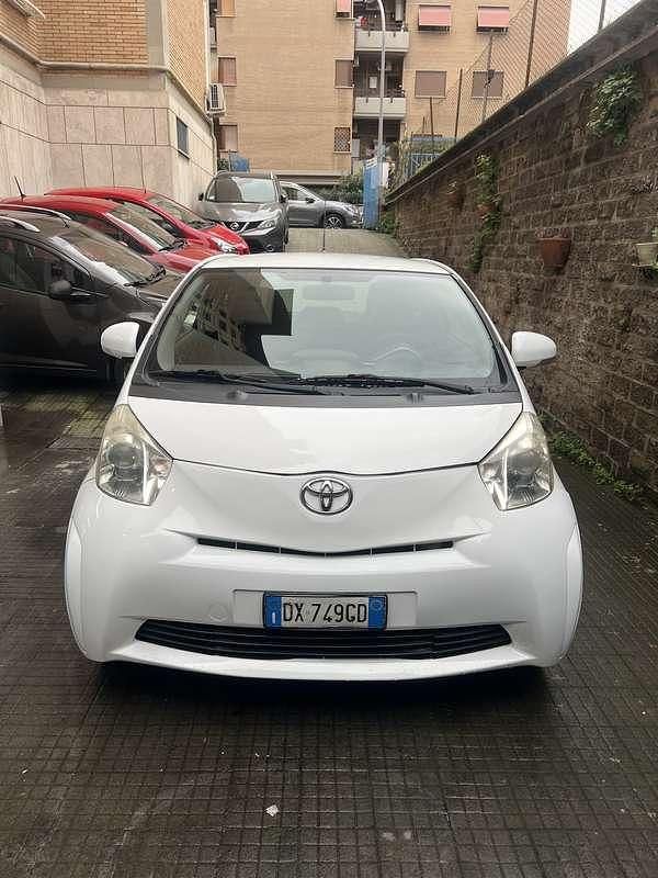 Usata Toyota iQ 68 CV (50 kW) 2009 Utilitaria