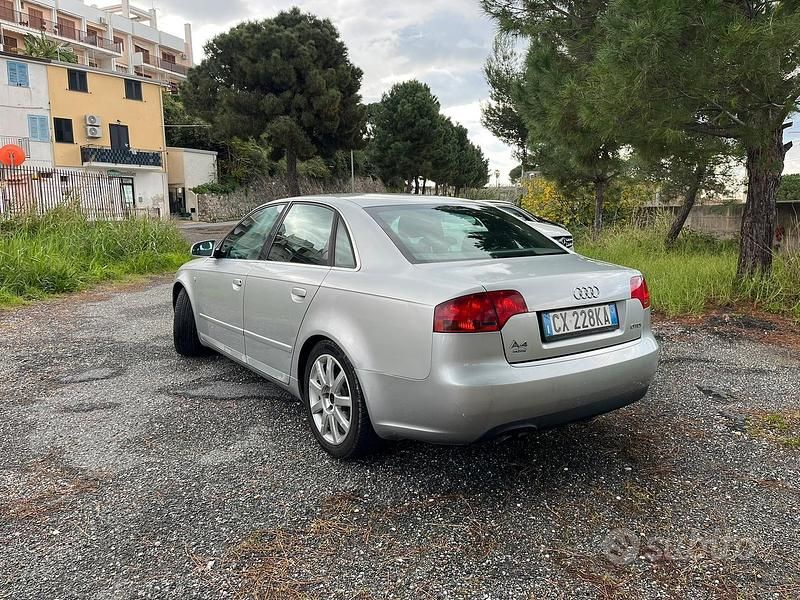 Usata Audi A4 140 CV (102 kW) 2005 Grigio Berlina