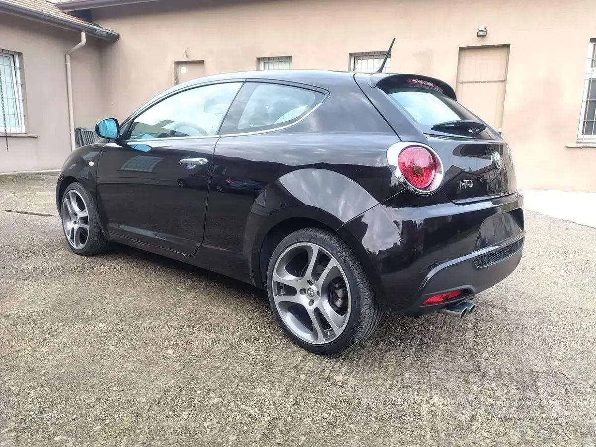 Usata Alfa Romeo MiTo 155 CV (114 kW) 2009 Nero Utilitaria