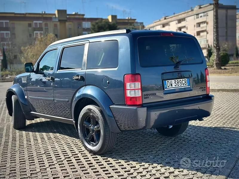Usata Dodge Nitro SXT 177 CV (130 kW) 2009 Blu SUV
