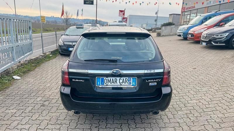 Usata Subaru Legacy 149 CV (109 kW) 2009 Nero Station wagon