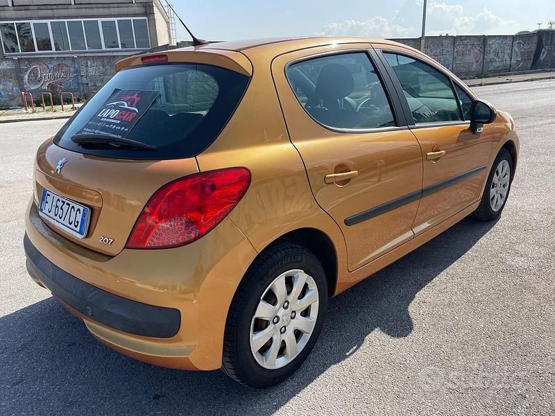 Usata Peugeot 207 70 CV (51 kW) 2008 Giallo Berlina