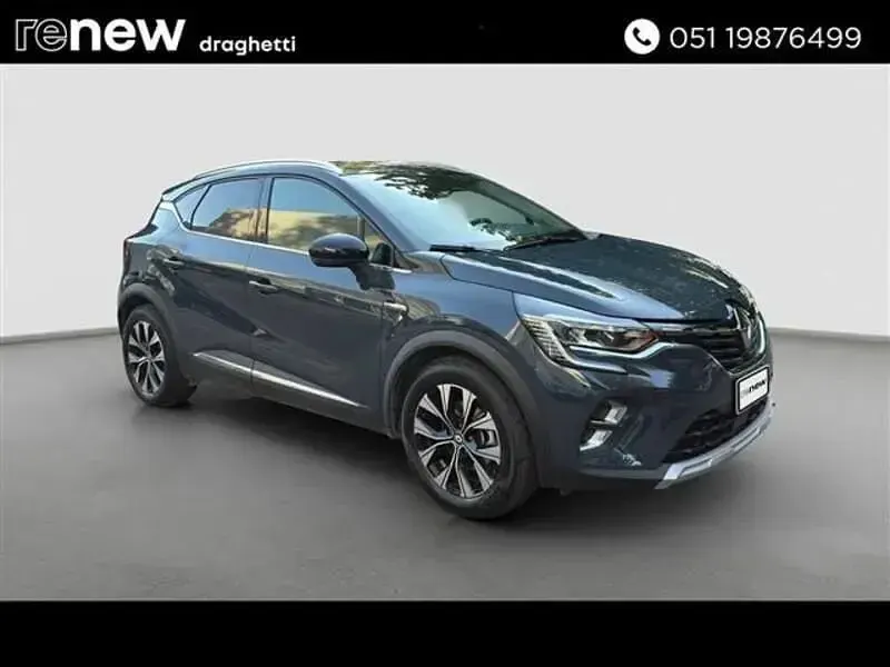 Usata Renault Captur Techno 145 CV (106 kW) 2023 Gray SUV