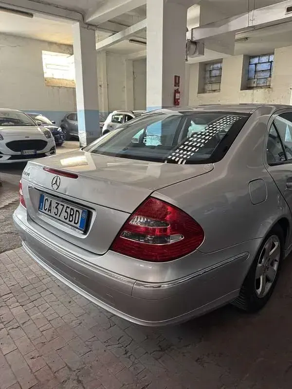Usata Mercedes E240 Avantgarde 170 CV (125 kW) 2002 Berlina