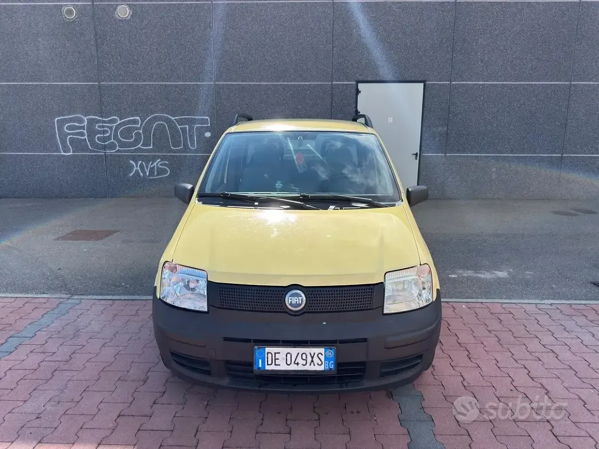 Usata Fiat Panda 54 CV (39 kW) 2006 Giallo Utilitaria