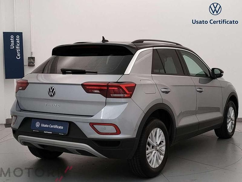 Usata VW T-Roc Life 150 CV (110 kW) 2024 Pyrit silver SUV