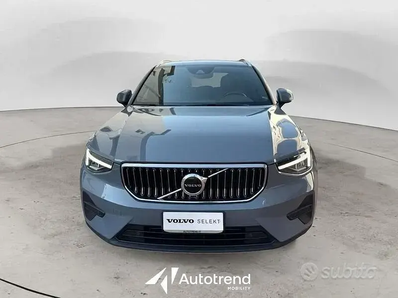 Usata Volvo XC40 Core 129 CV (94 kW) 2022 Grigio SUV
