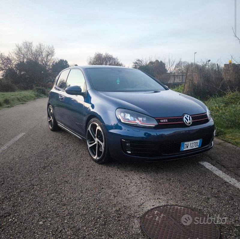 Usata VW Golf VI GTI 250 CV (183 kW) 2009 Blu Utilitaria