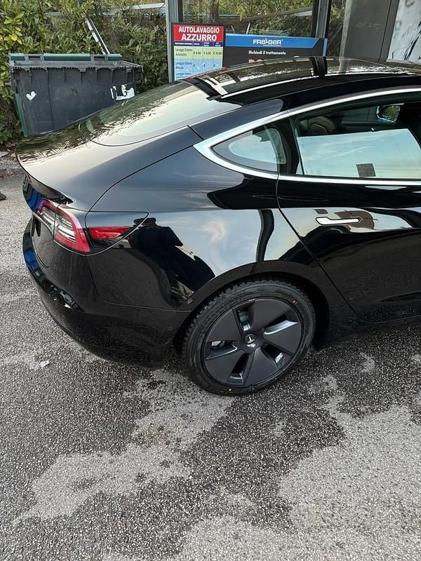 Usata Tesla Model 3 100 kW (136 CV) 2020 Nero Berlina
