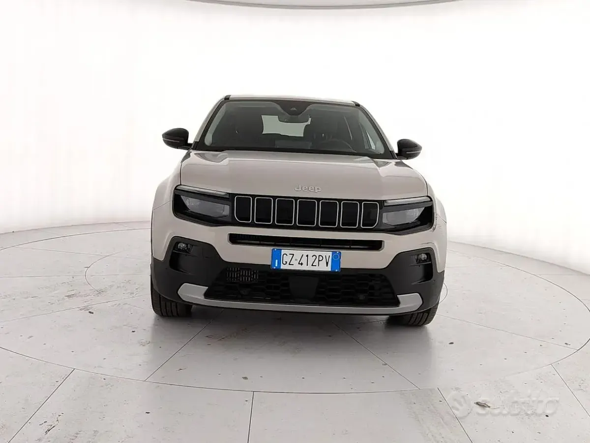 Usata Jeep Avenger Summit 101 CV (74 kW) 2025 Beige SUV