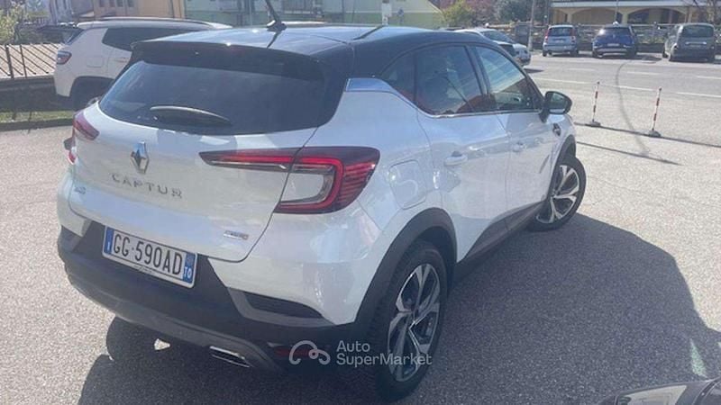 Usata Renault Captur RS Line 101 CV (74 kW) 2021 Bianco SUV