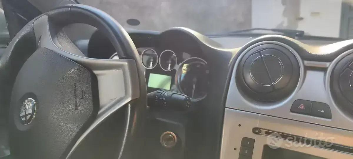 Usata Alfa Romeo MiTo 90 CV (66 kW) 2013 Nero Utilitaria