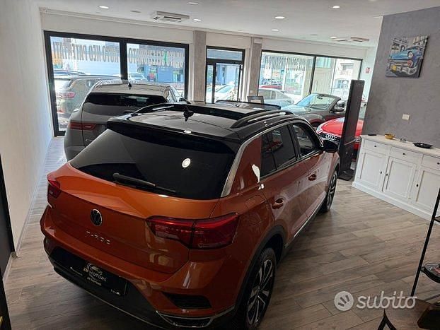 Usata VW T-Roc United 116 CV (85 kW) 2020 Arancione SUV