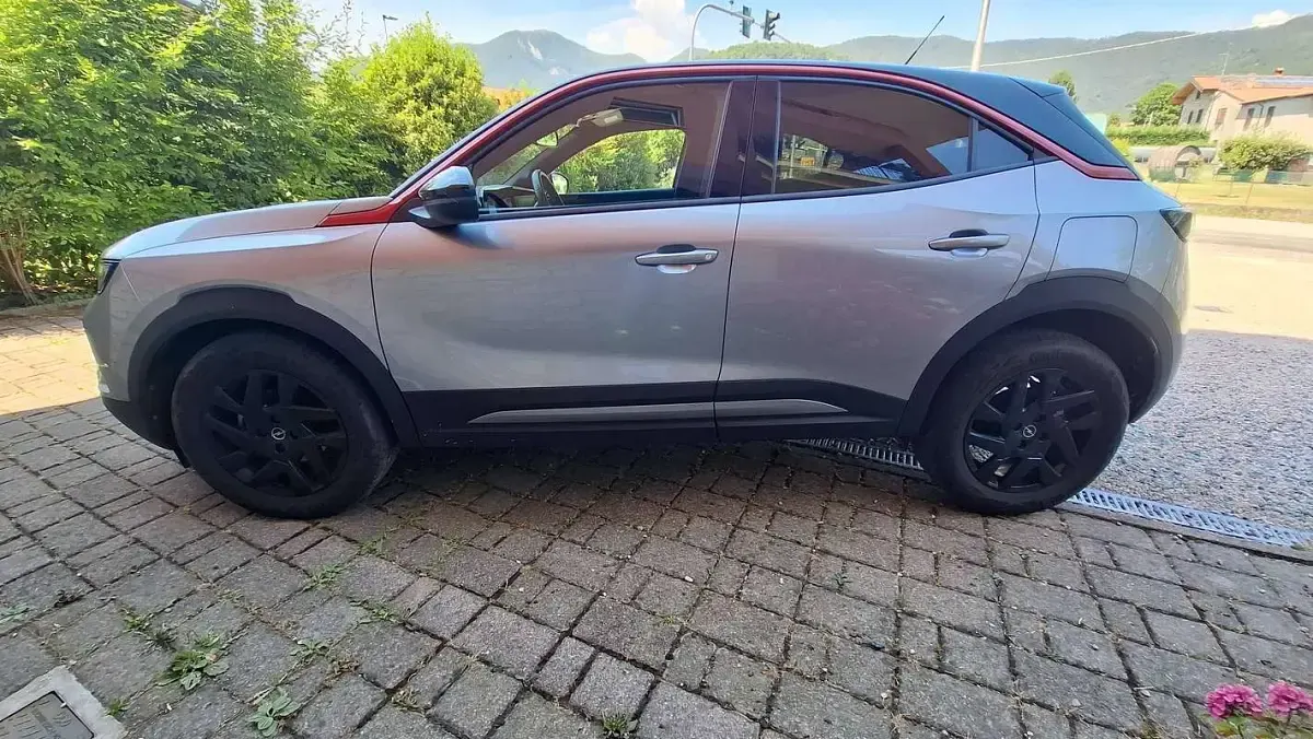 Usata Opel Mokka GS Line 131 CV (96 kW) 2022 Bronzo SUV