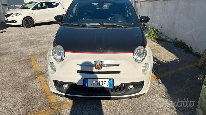 Bianco Usata 2011 Abarth 595 Due volumi | 8800 € - Immagine 1/4