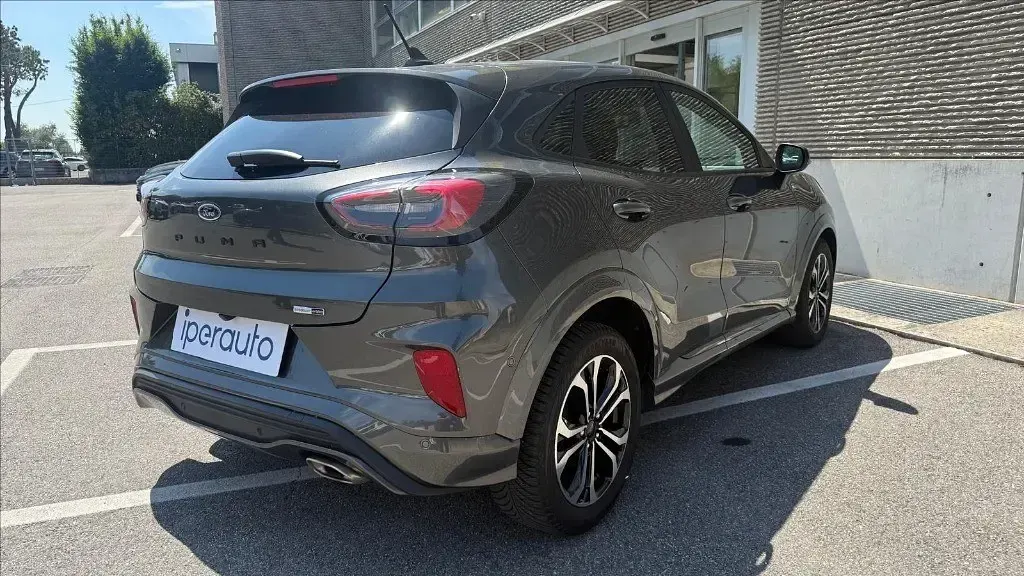 Usata Ford Puma ST-Line 125 CV (91 kW) 2023 Grigio metallizzato SUV