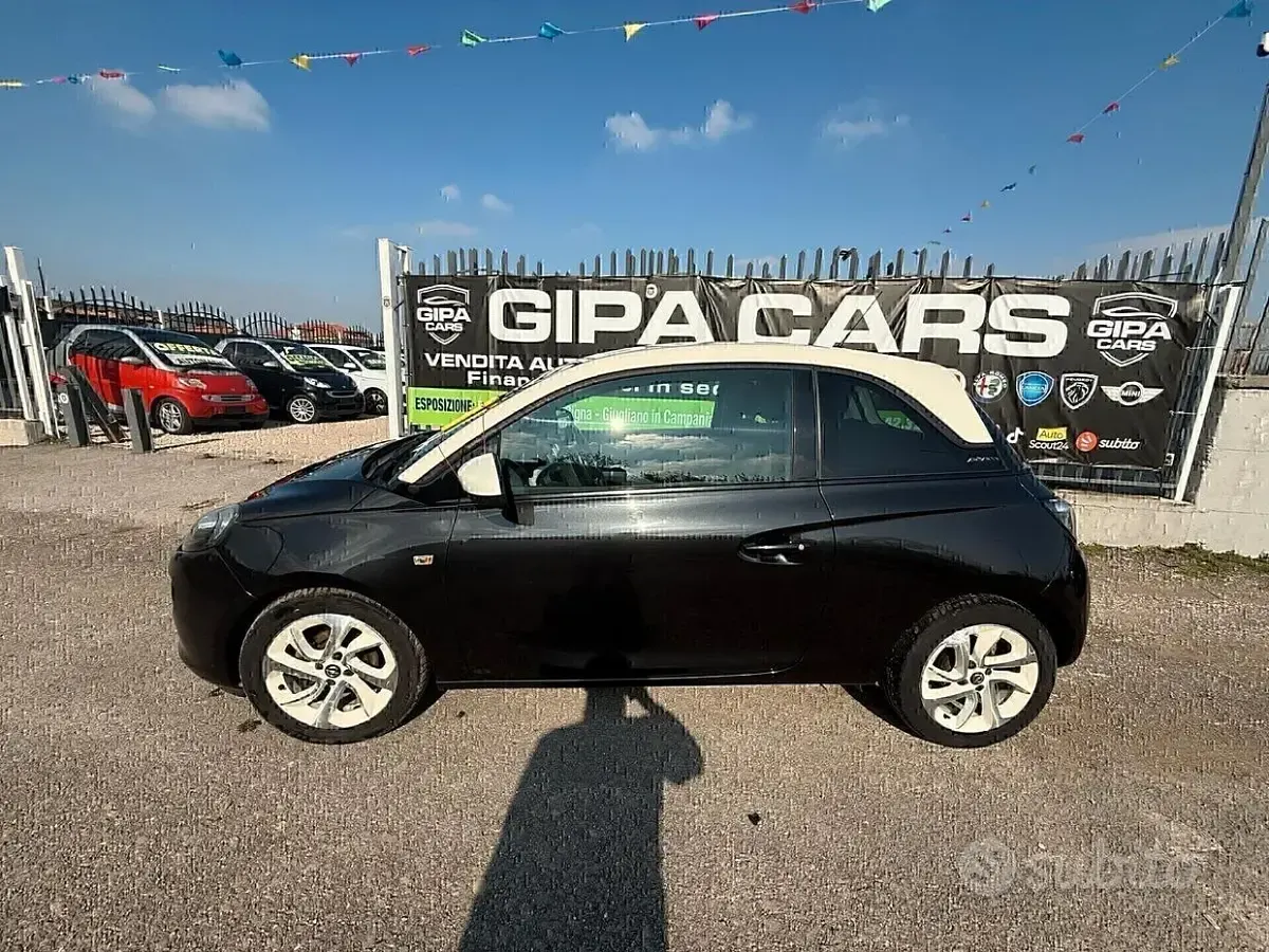 Usata Opel Adam Glam 87 CV (63 kW) 2015 Nero Utilitaria