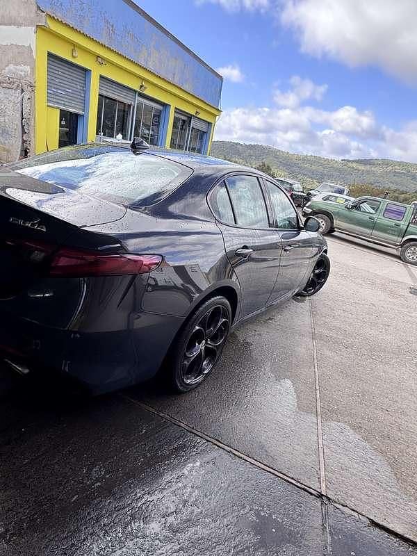 Usata Alfa Romeo Giulia Veloce 211 CV (155 kW) 2017 Berlina