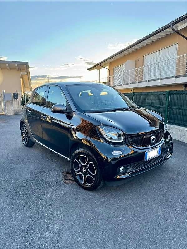 Usata Smart ForFour Prime 71 CV (52 kW) 2018 Nero Utilitaria