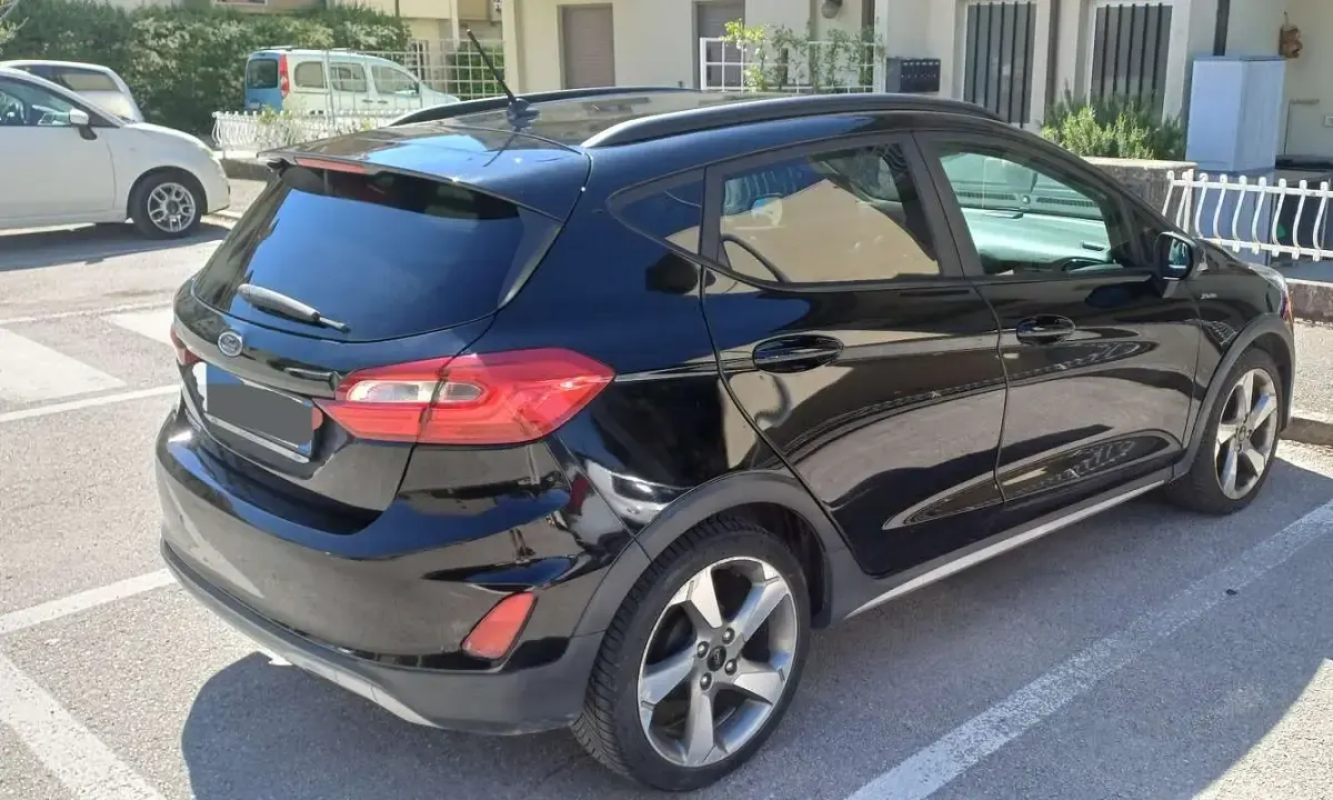 Usata Ford Fiesta Active 86 CV (63 kW) 2018 Utilitaria