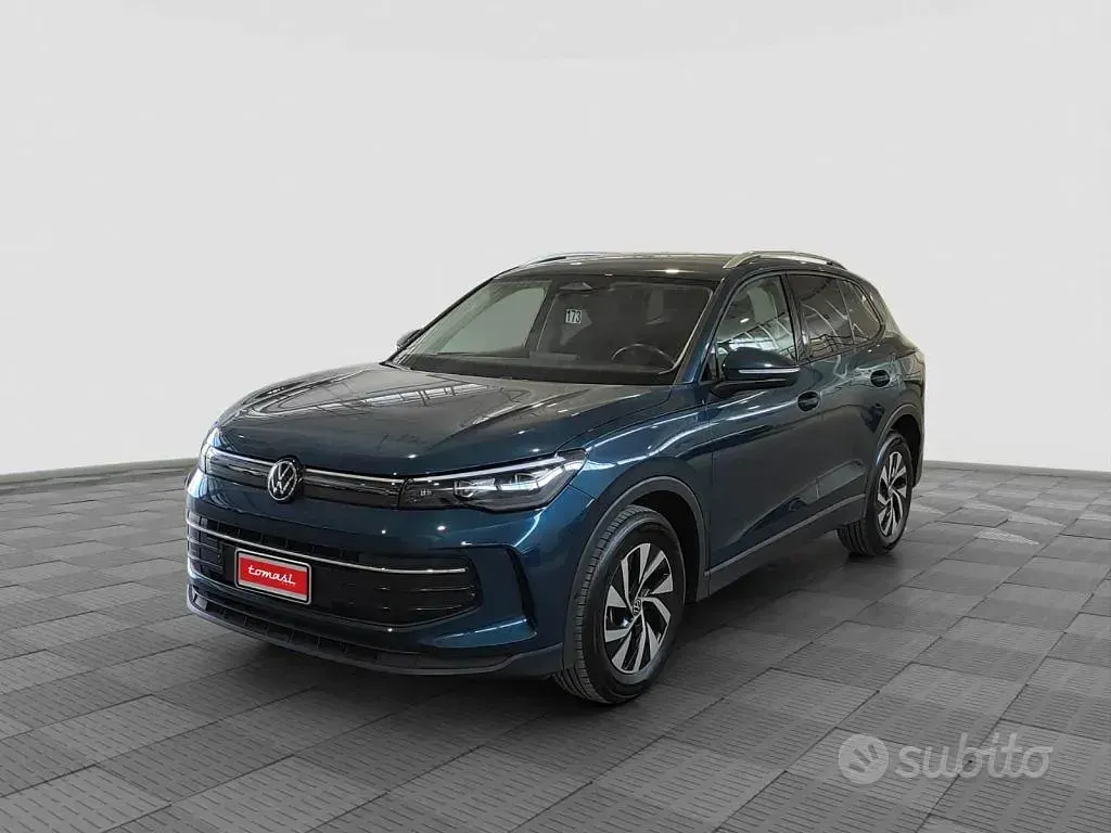 Usata VW Tiguan Edition 131 CV (96 kW) 2024 Night shade blue SUV