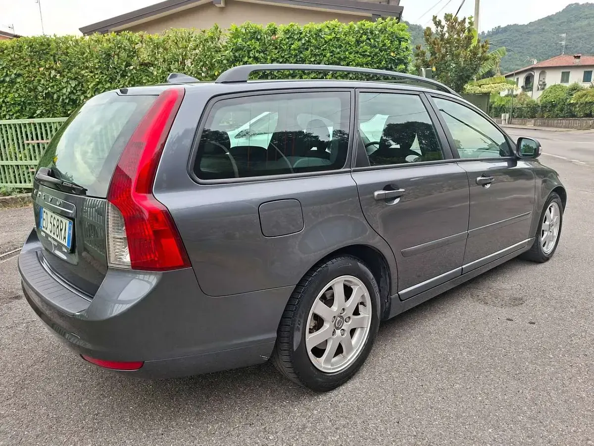 Usata Volvo V50 114 CV (83 kW) 2010 Grigio Station wagon