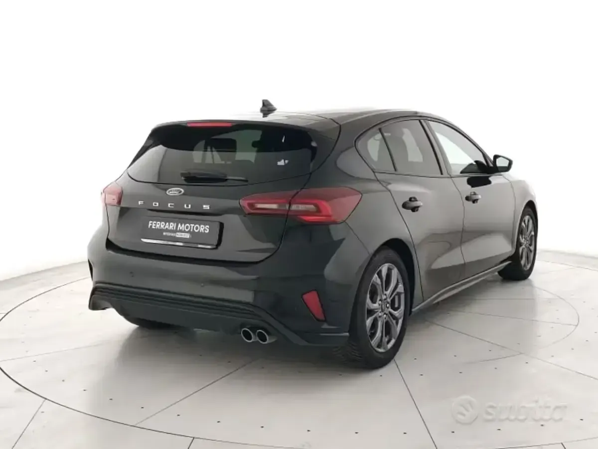Usata Ford Focus ST-Line 125 CV (91 kW) 2025 Nero met Berlina
