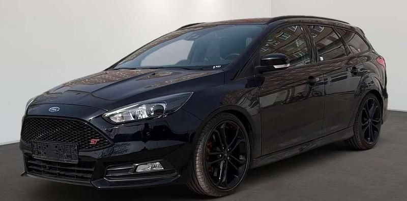 Usata Ford Focus ST 250 CV (183 kW) 2017 Nero Station wagon