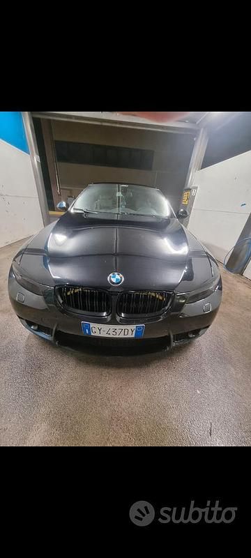 Usata BMW 330 Cabriolet Efficient Dynamics 231 CV (169 kW) 2007 Nero Cabrio