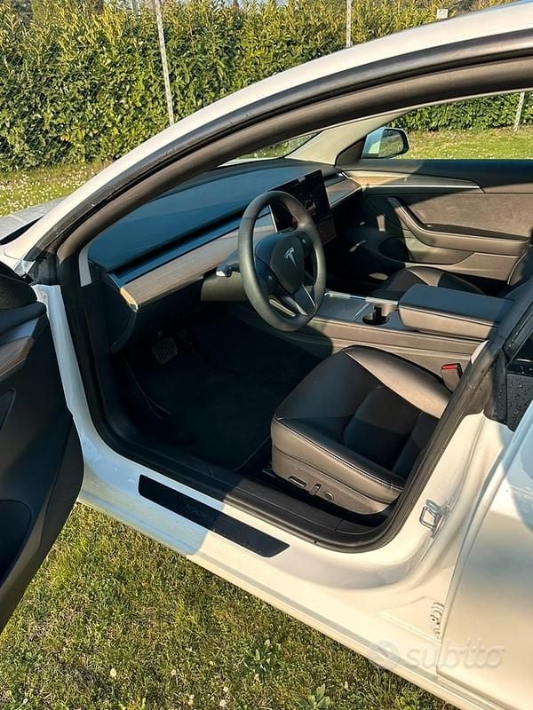 Usata Tesla Model 3 208 kW (283 CV) 2023 Bianco Berlina