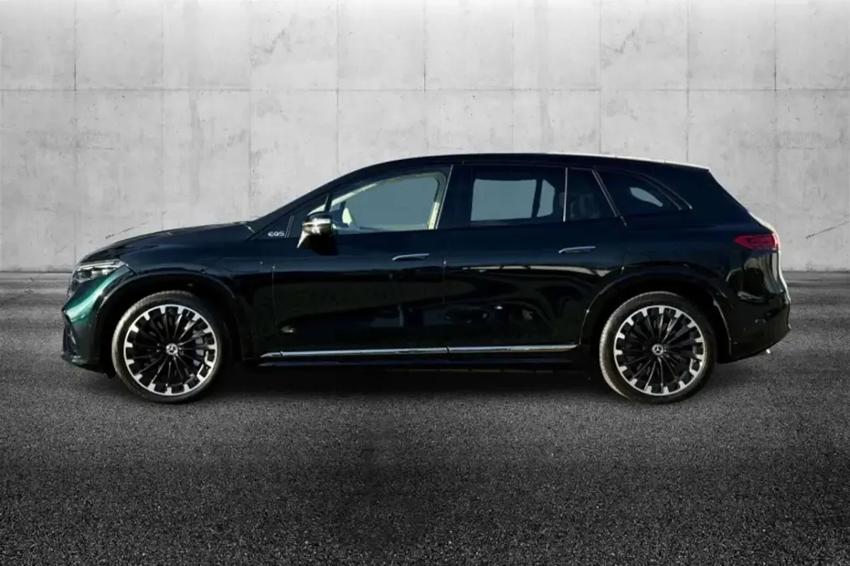 Usata Mercedes EQS450+ AMG Line Premium 135 kW (184 CV) 2023 Verde SUV