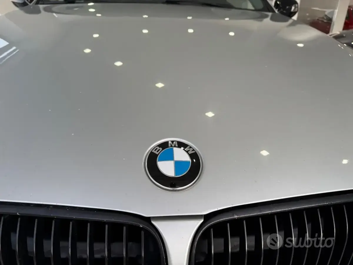Begagnad BMW 320 Sport Line 184 HK (135 kW) 2011 Grå Sportkupé