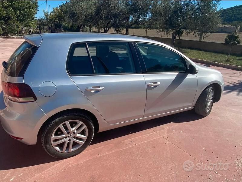 Usata VW Golf VI 140 CV (102 kW) 2010 Grigio Utilitaria