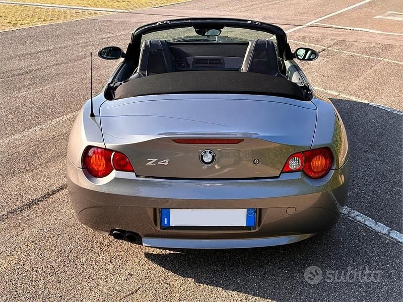 Usata BMW Z4 231 CV (169 kW) 2003 Grigio Cabrio