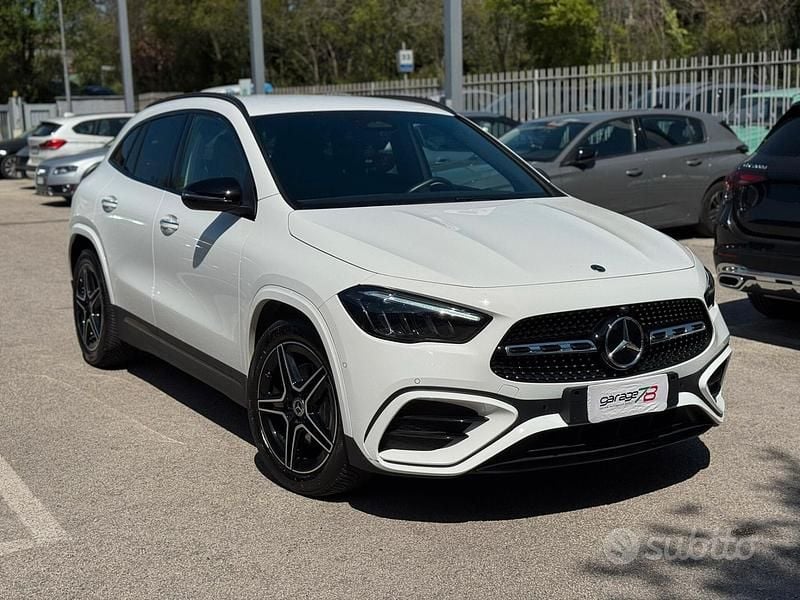 Usata Mercedes GLA180 AMG Line Premium Plus 150 CV (110 kW) 2024 Bianco SUV