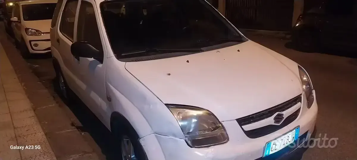 Usata Suzuki Ignis 69 CV (50 kW) 2004 Bianco Utilitaria