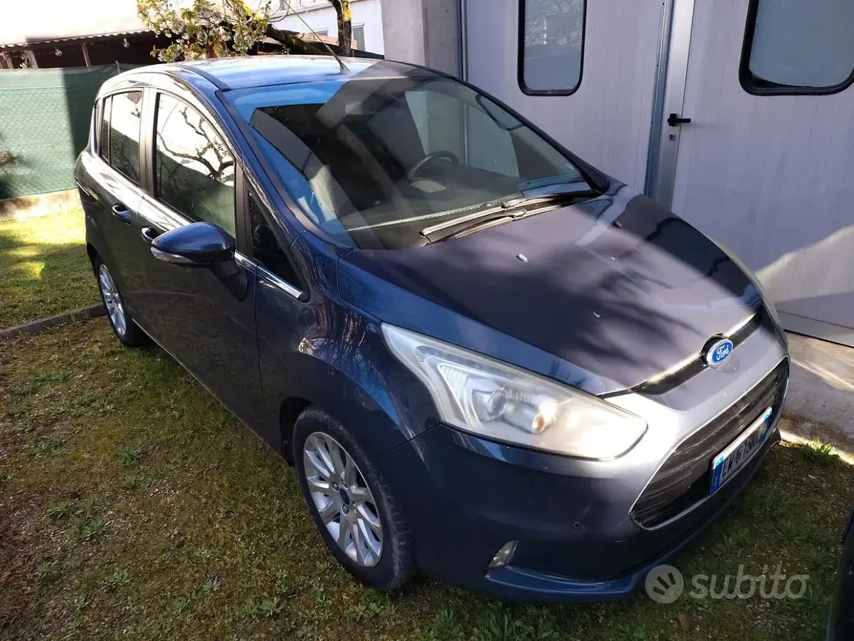 Usata Ford B-MAX Titanium 95 CV (69 kW) 2014 Grigio Monovolume