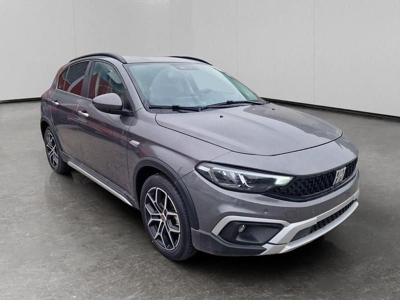 Usata Fiat Tipo Cross 101 CV (74 kW) 2023 Grigio Berlina