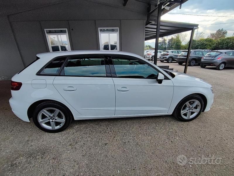 Usado Audi A3 Design 150 CV (110 kW) 2019 Blanco Berlina