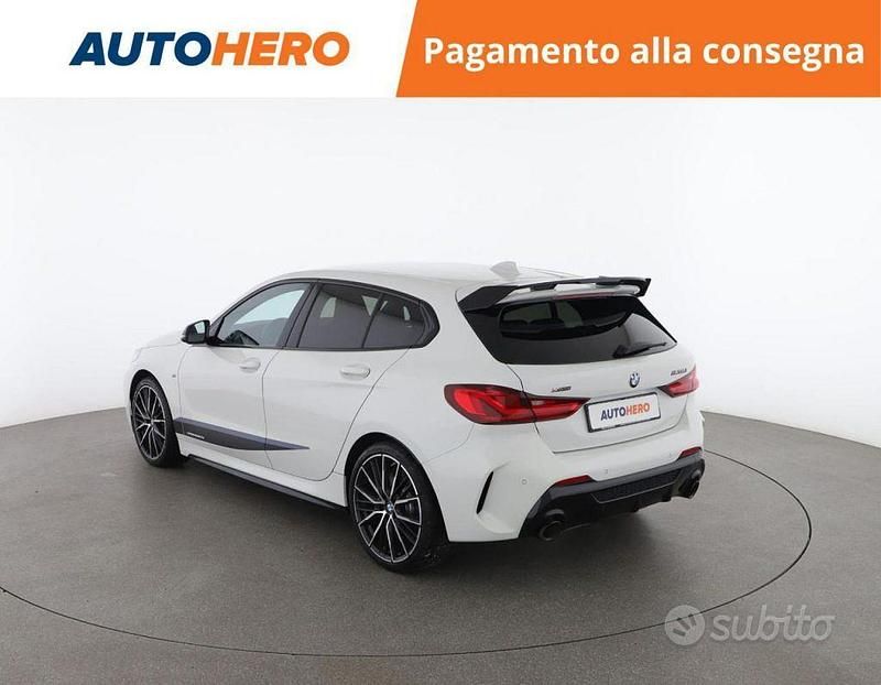Begagnad BMW M135 306 HK (225 kW) 2021 Vit Halvkombi