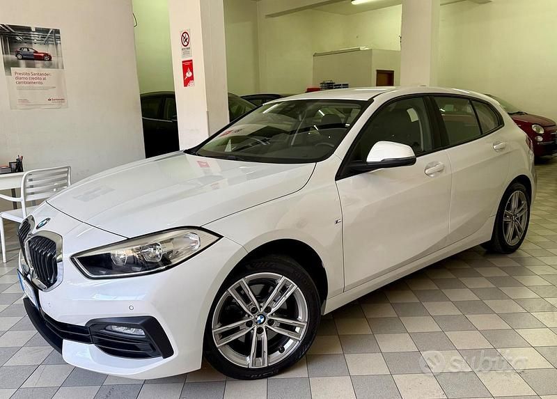 Usata BMW 116 Advantage 116 CV (85 kW) 2021 Bianco Utilitaria
