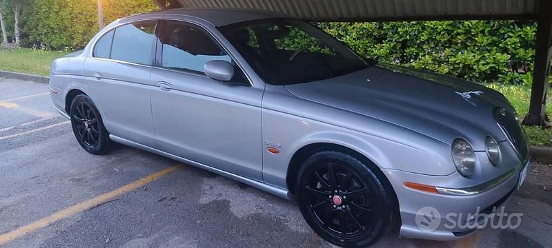 Usata Jaguar S-Type S 238 CV (175 kW) 2003 Grigio Berlina