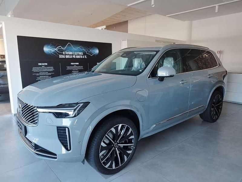 Nuova Volvo XC90 455 CV (334 kW) 2025 Grigio SUV