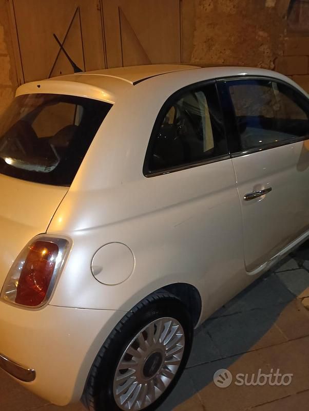 Usata Fiat 500 Lounge 69 CV (50 kW) 2008 Bianco Utilitaria