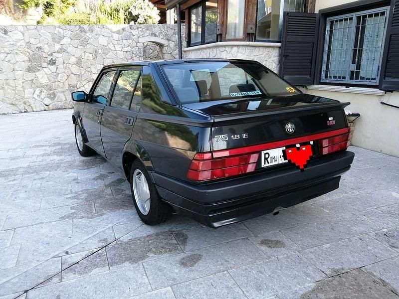 Usata Alfa Romeo 75 120 CV (88 kW) 1992 Berlina