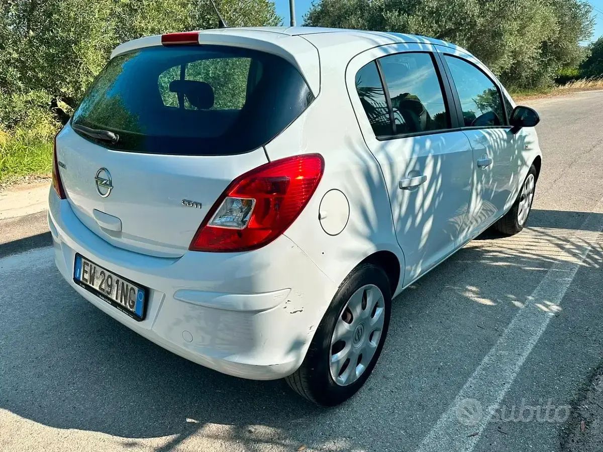 Usata Opel Corsa Sport 75 CV (55 kW) 2014 Bianco Utilitaria