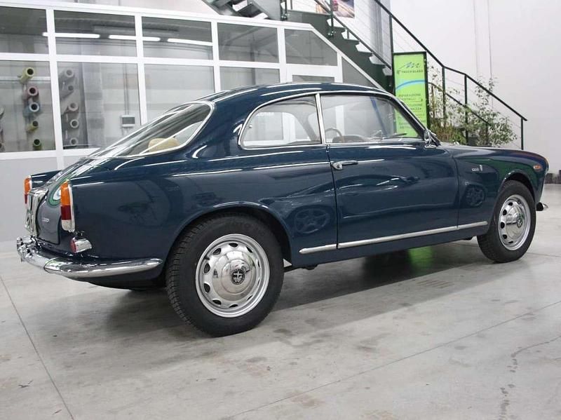 Usata Alfa Romeo Sprint Sprint 77 CV (56 kW) 1964 Blu/azzurro Coupé